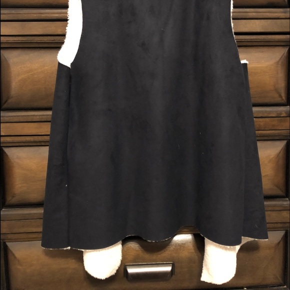 Madison & Lola Women Vest - Picture 6 of 10